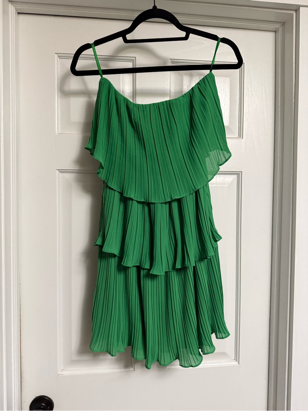 She + Sky Bright Green Pleated Tiered Spaghetti Strap Dress